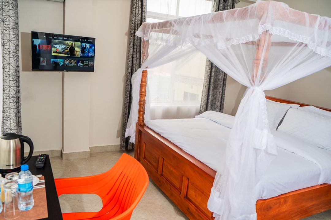 Deluxe Room 4